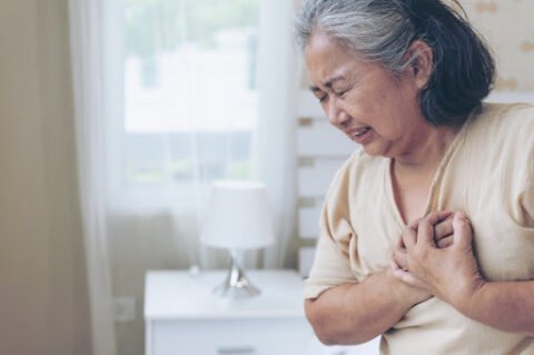 Dor no peito é sinal de problemas cardíacos?